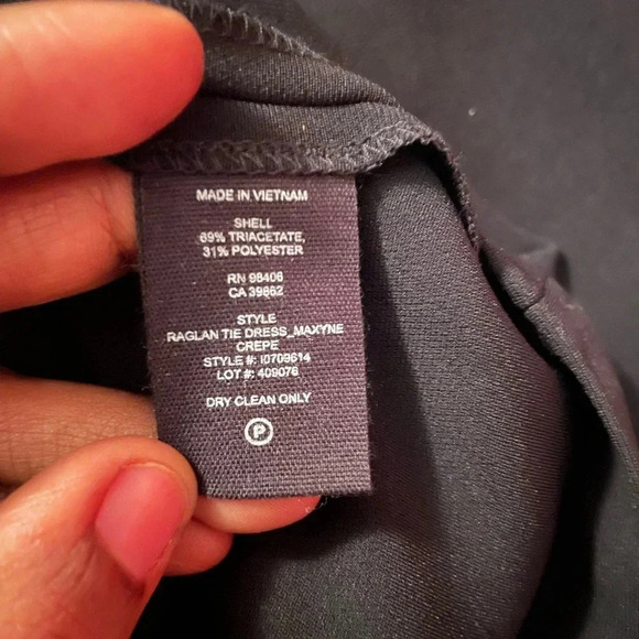 THEORY RAGLAN TIE DRESS MAXYNE CREPE S - Picture 3 of 4